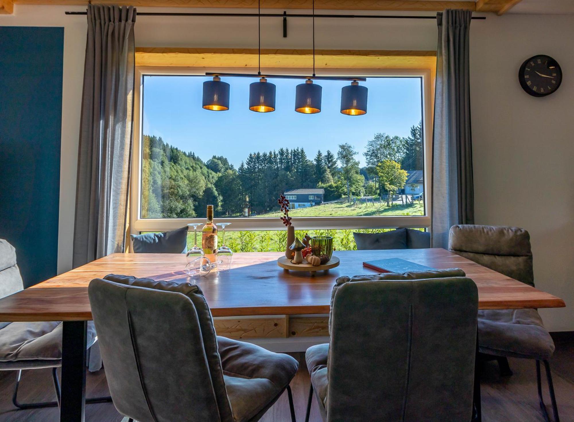 Urlaub Am Schwarzbach Mit Sauna Und Whilpool Butgenbach